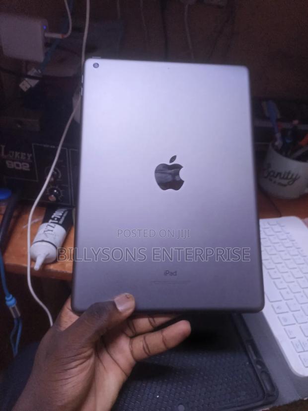 Apple iPad mini (2024) 128 GB Silver - main view
