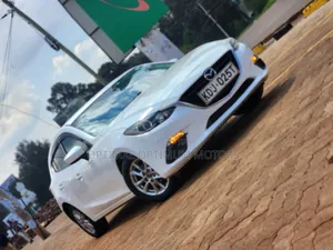 Mazda Axela 2015 Pearl