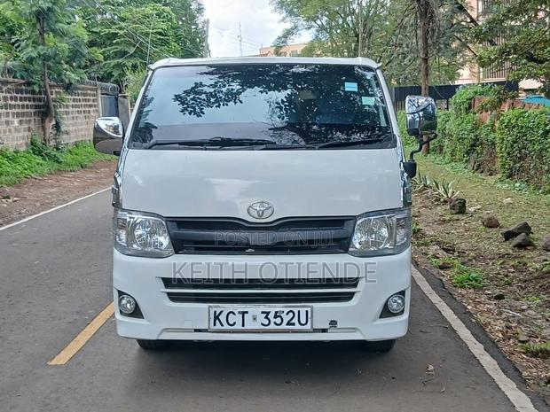 Toyota HiAce 2012 White