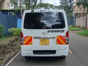 Toyota HiAce 2012 White
