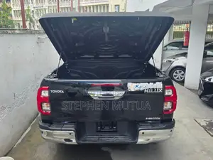 Toyota Hilux Revo Double Cab Deisel 2.4 AWD 2021 Black