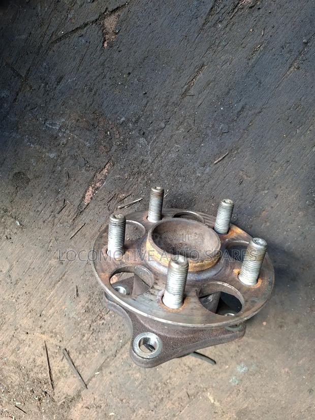 Rear Hub Ractis New Model2wd