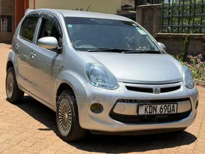 Toyota Passo 1.0 FWD 2016 Silver