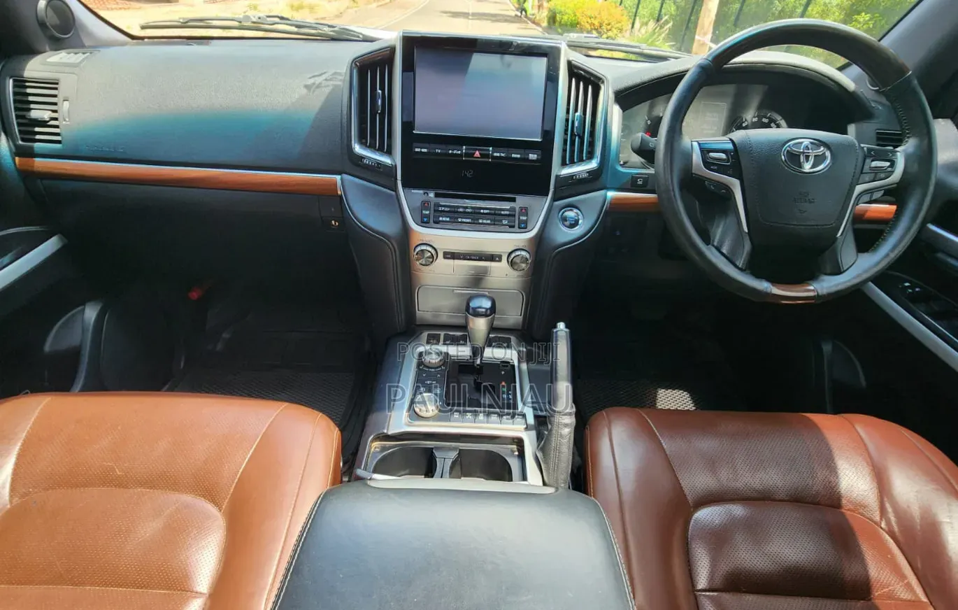 Toyota Land Cruiser Prado 2016