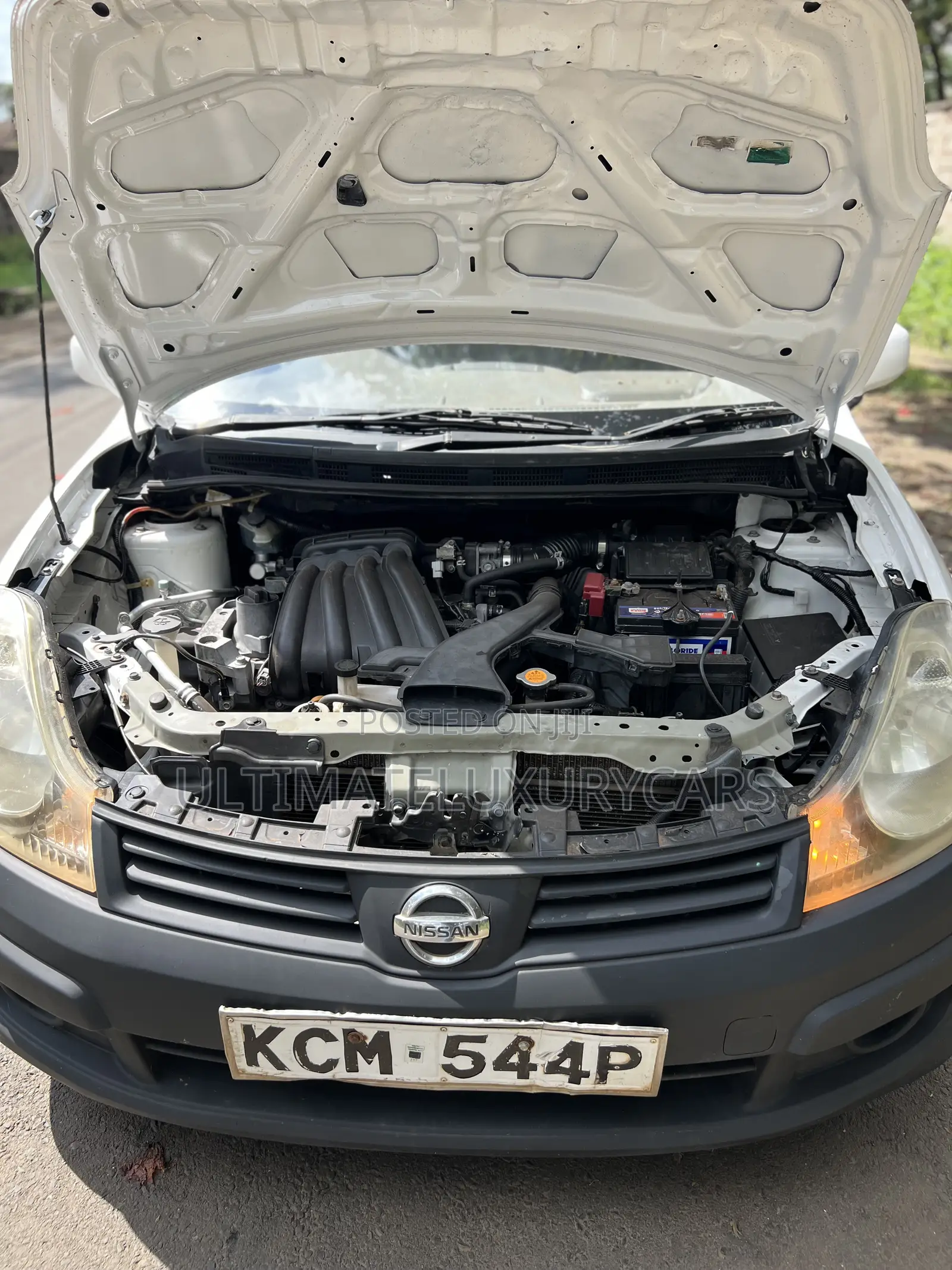 Nissan Advan 2010 White