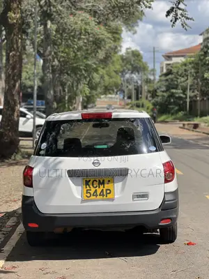 Nissan Advan 2010 White