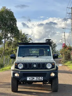 Suzuki Jimny 2023 Beige