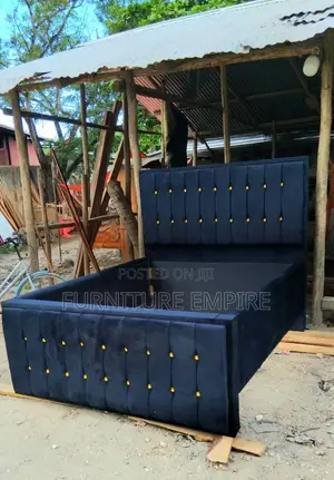 Midnight Gold Tufted Chester Bed
