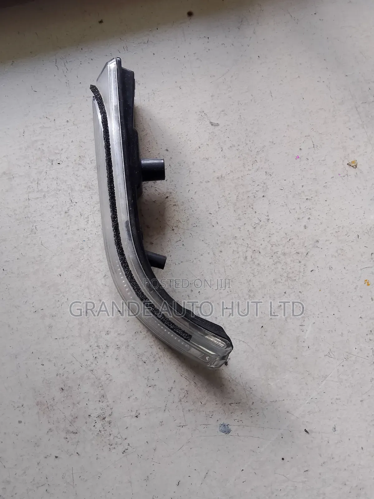Left Side Mirror Blinker Hyundai Sonata 2015 (Genuine)