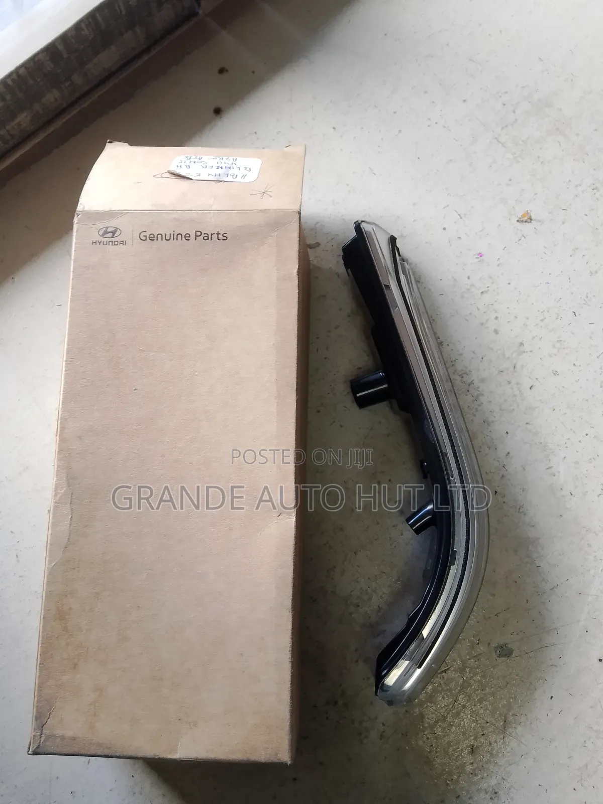 Right Blinker Hyundai Sonata 2015 (Genuine)