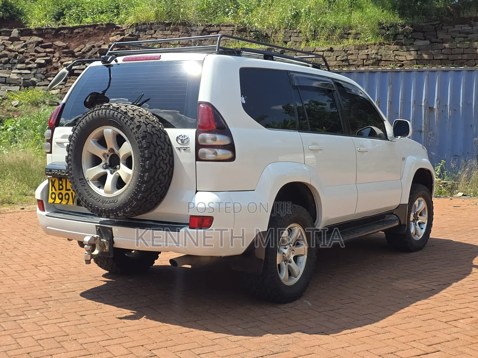 Toyota Land Cruiser Prado 2004 White
