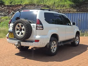 Toyota Land Cruiser Prado 2004 White
