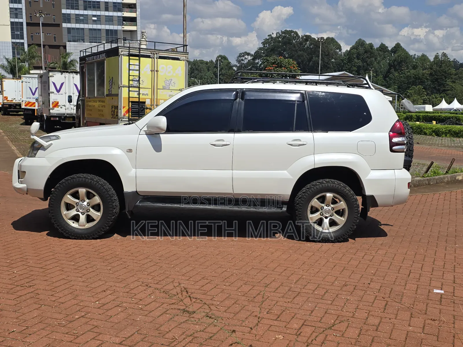 Toyota Land Cruiser Prado 2004 White
