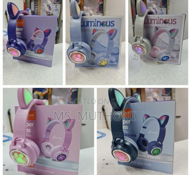 Glowing RGB Led Lights Cat Eyed Kids Bluetooth Headphones