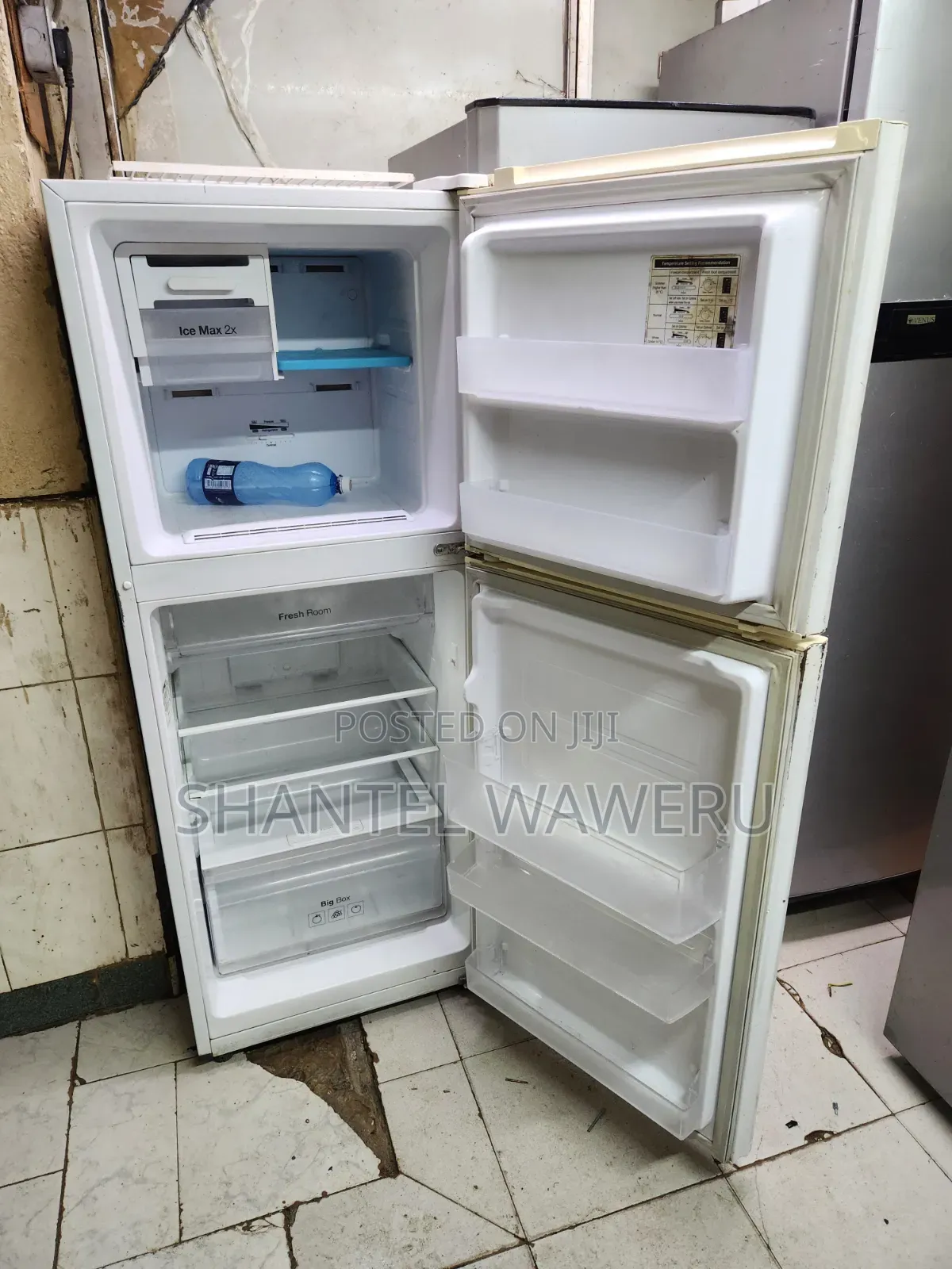 White Samsung Digital Inverter 300litres