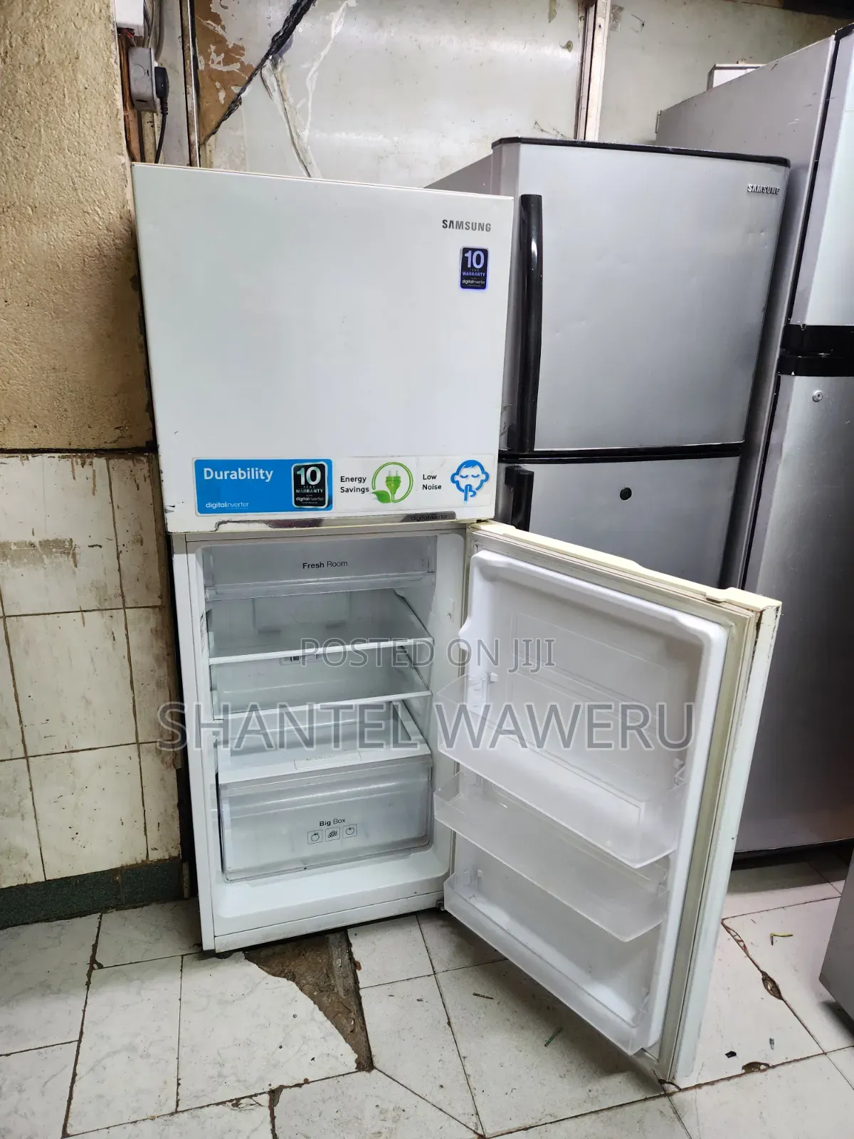 White Samsung Digital Inverter 300litres