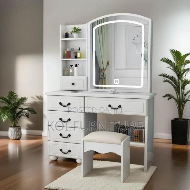 Dressers; Teens White Vanity Dressing Table With Led Lights
