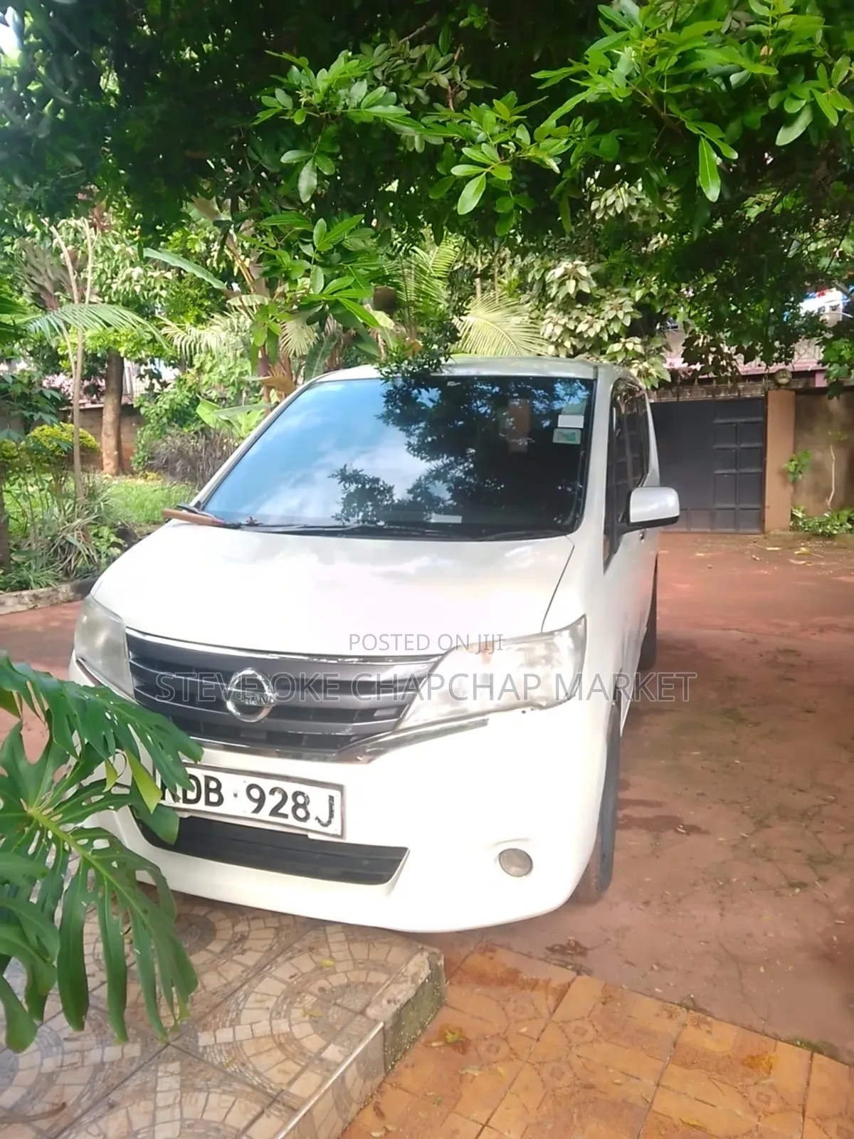 Nissan Serena 2013 White