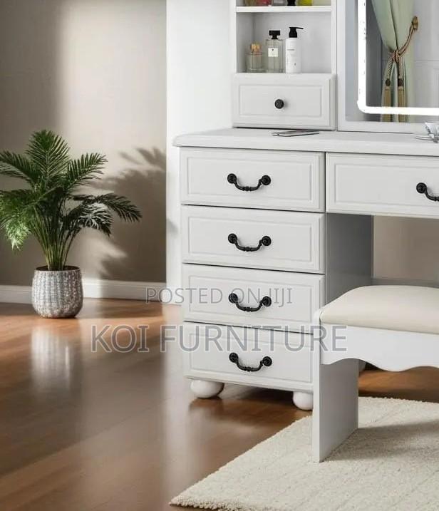 Dressers; Teens White Vanity Dressing Table With Led Lights - thumbnail 5