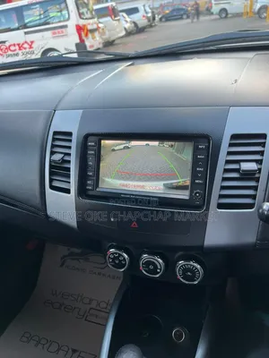 Mitsubishi Outlander 2010 Silver