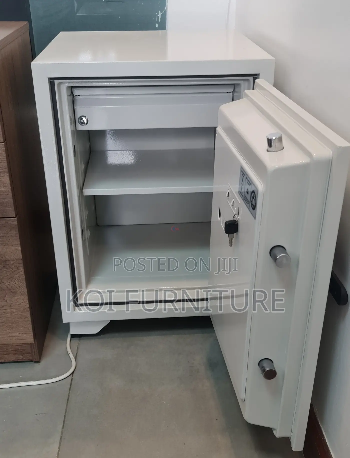 Storage Units; Hurgarye Executive Diplamatic Safes