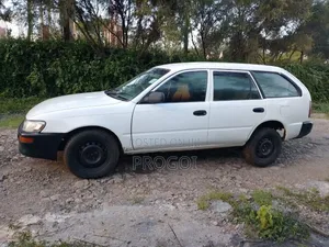 Toyota Corolla Hatchback 2001 White