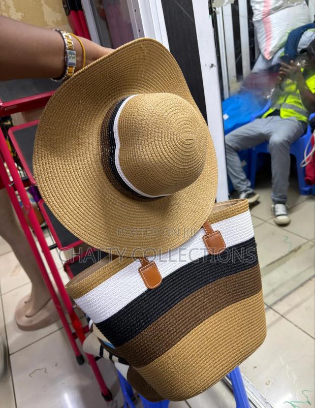 2 in 1 Four Tone Stripe Beach Bag Leather Straps and Matching Hat - thumbnail 2