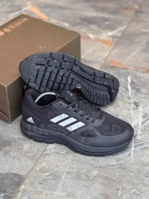 Black Adidas Cushlon