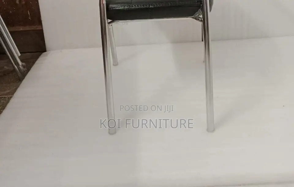 Office Chairs; Model PDX Armed Black Metallic Office Catallina Chairs