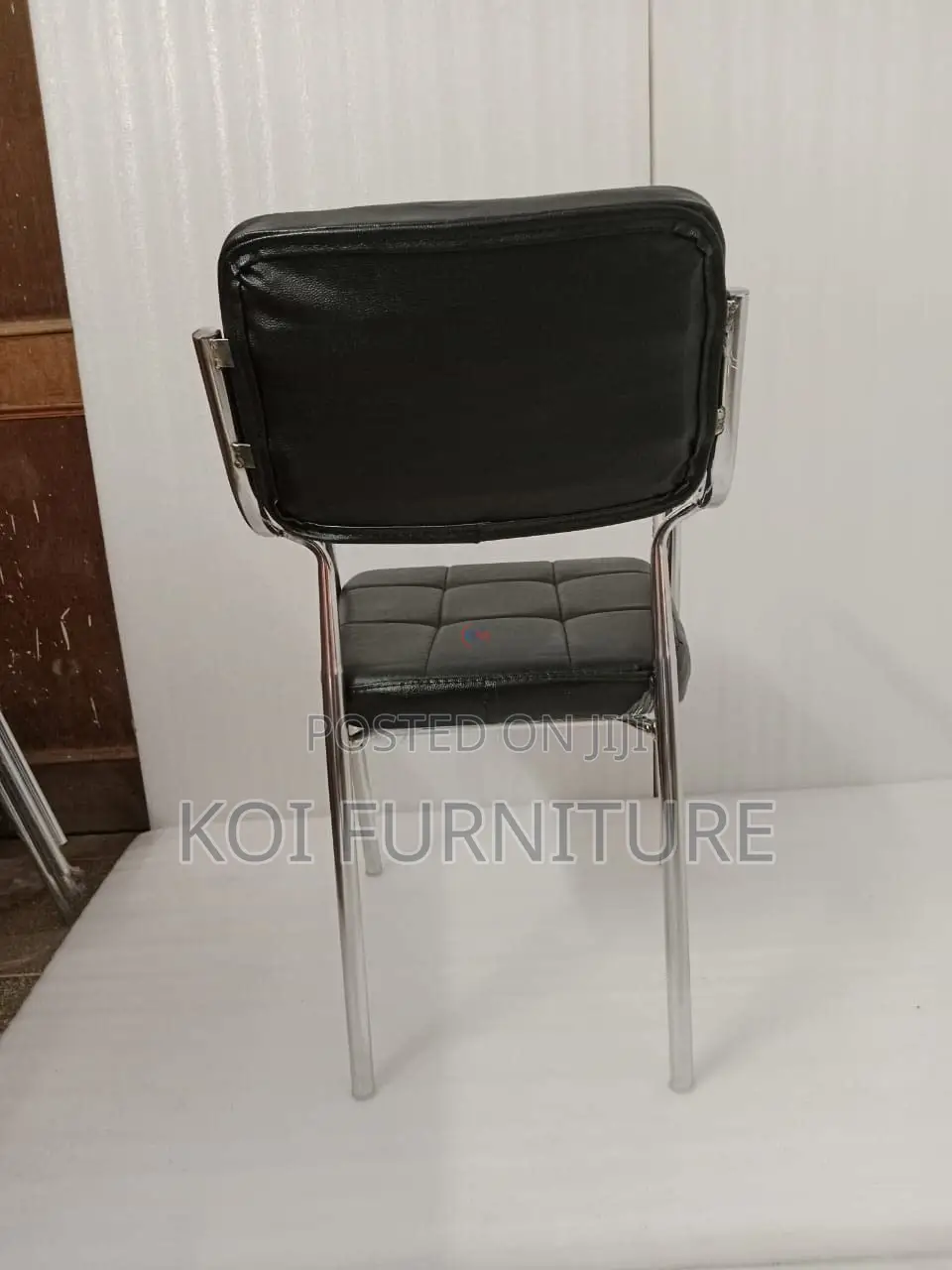 Office Chairs; Model PDX Armed Black Metallic Office Catallina Chairs