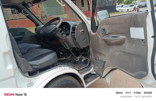 Mazda Bongo 2010 White - thumbnail 6