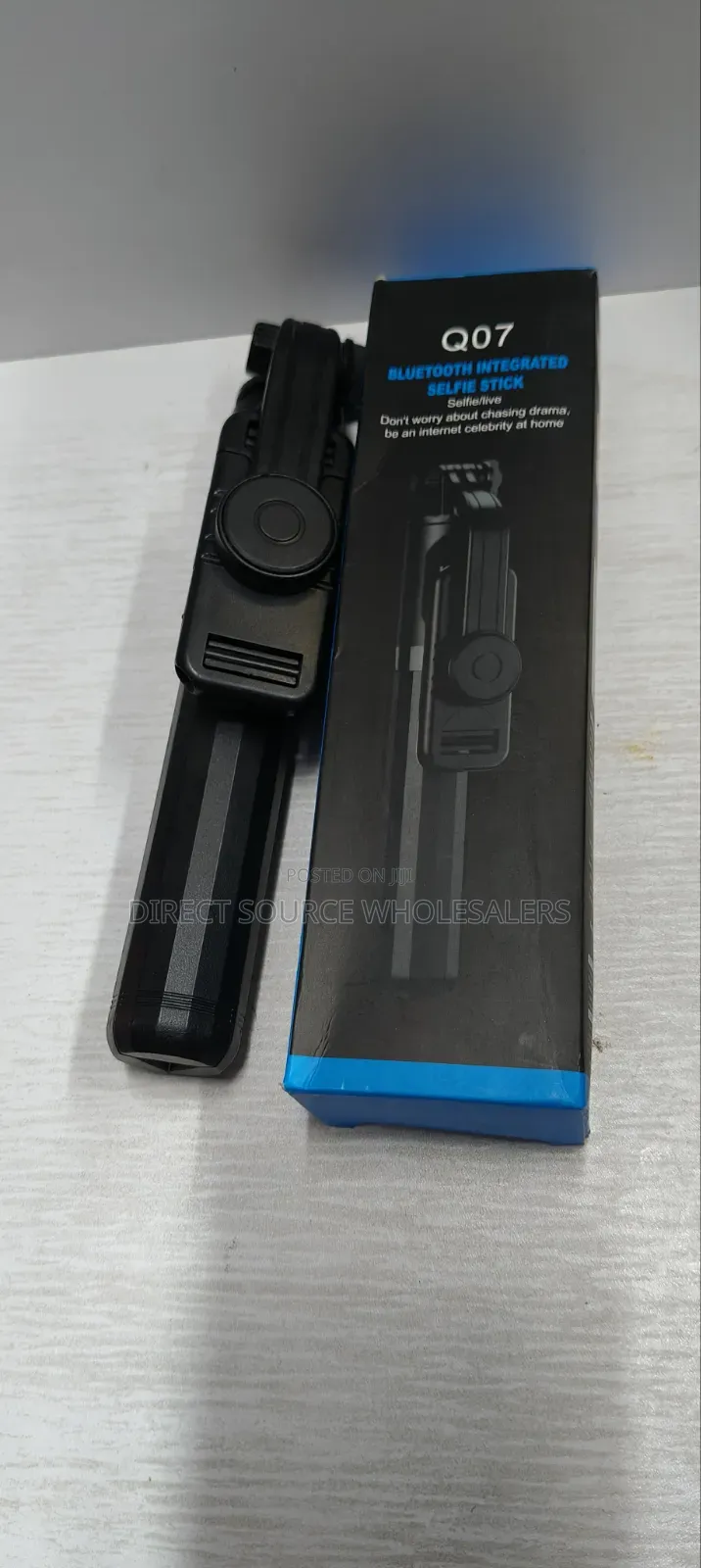 Portable Q07 Selfie Stick Tripod – For Android iPhone
