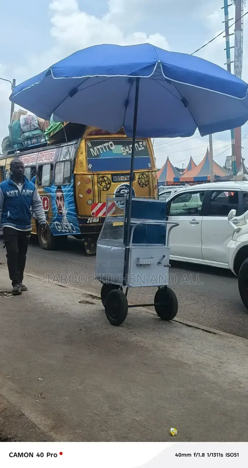 Smokie Trolley Double Decker With Umbrella