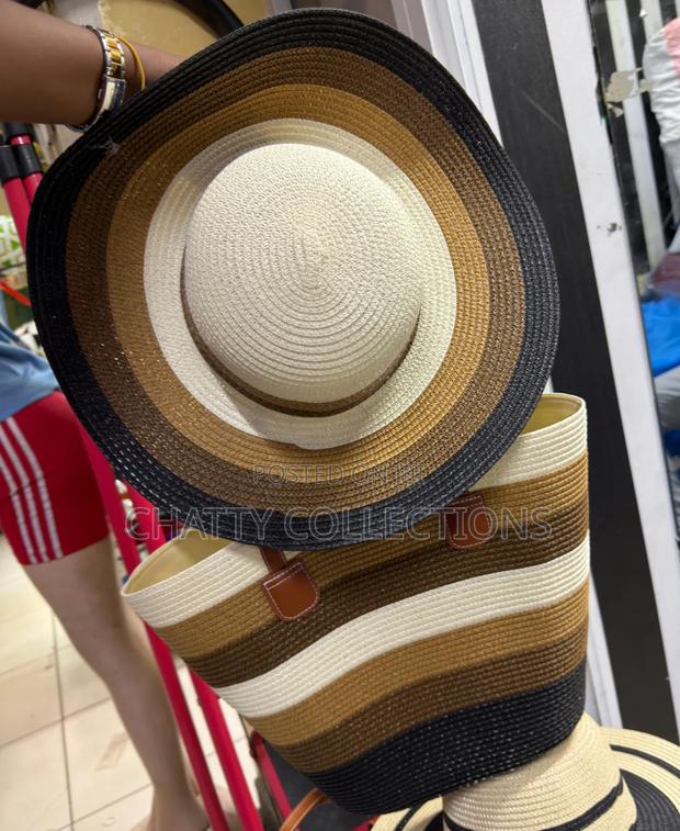 2 in 1 Four Tone Beige Black Stripe Beach Bag With Matching Hat - thumbnail 2