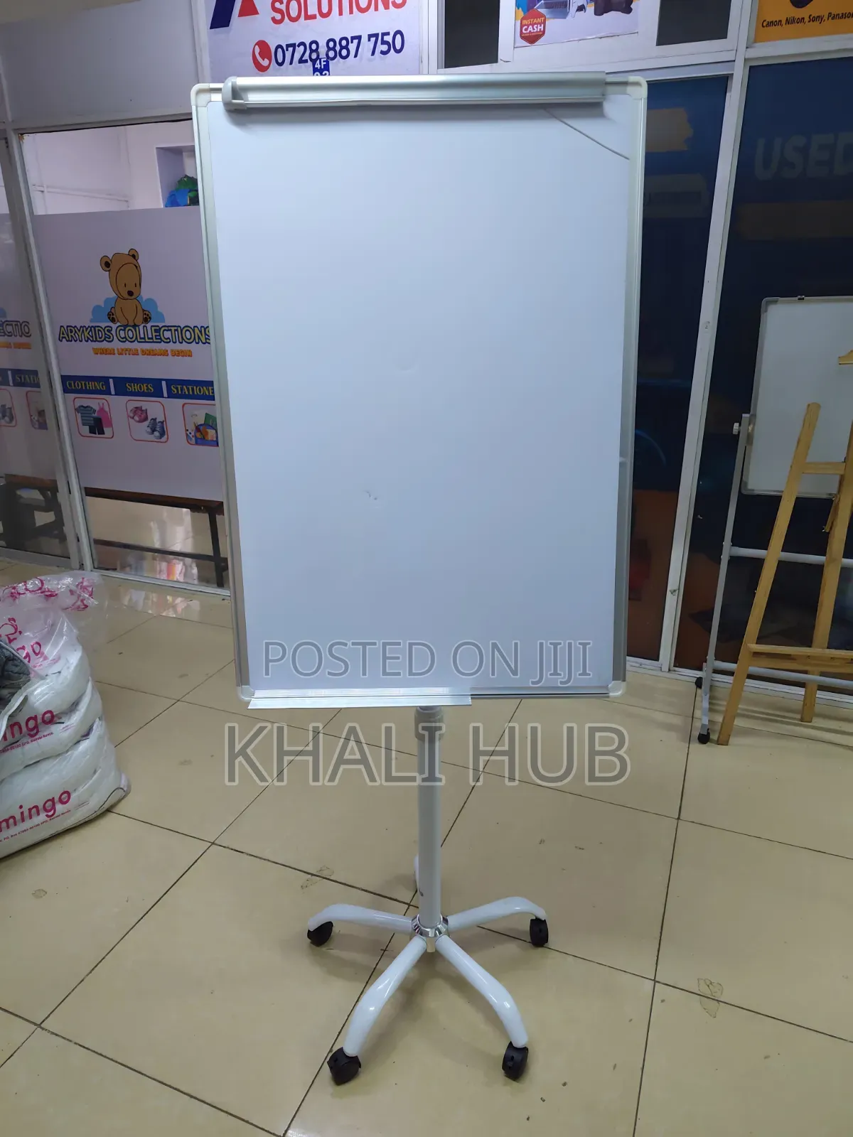 Flipchart Stand Mobile Flipchart Stand 100x70cm Presentation Board
