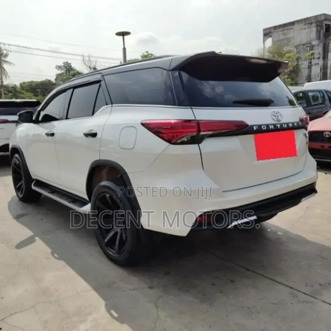 Toyota Fortuner 2.4 D AWD 2020 White