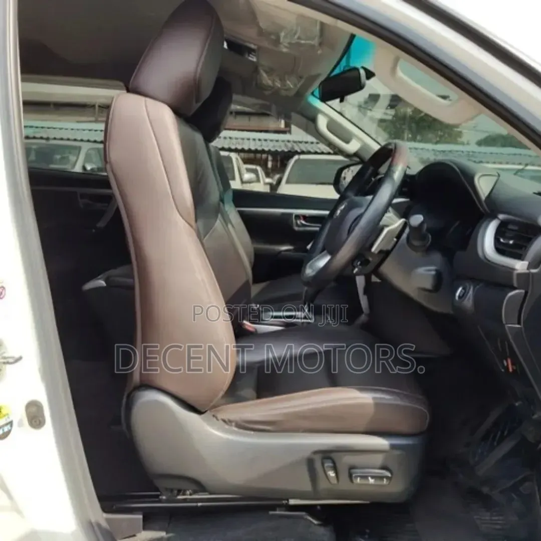 Toyota Fortuner 2.4 D AWD 2020 White