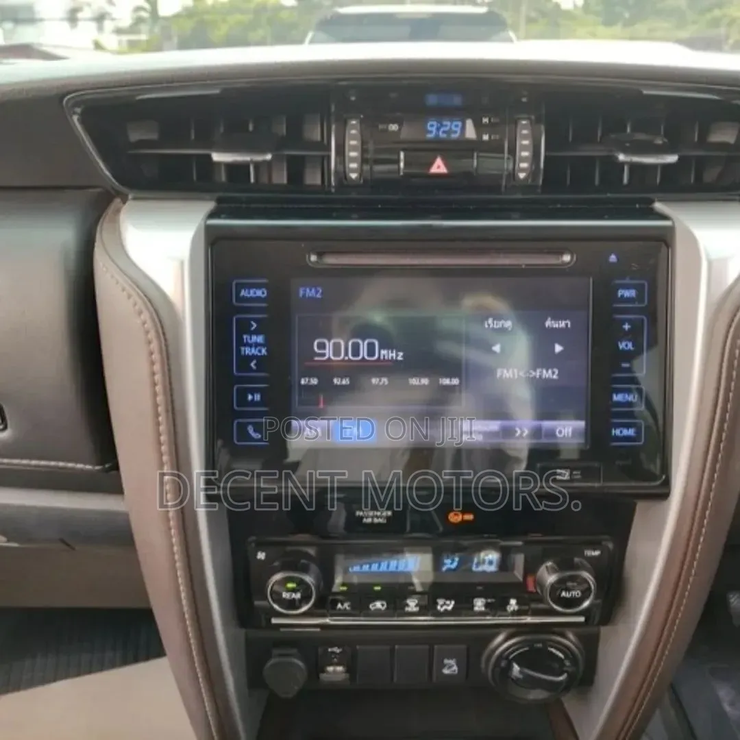 Toyota Fortuner 2.4 D AWD 2020 White