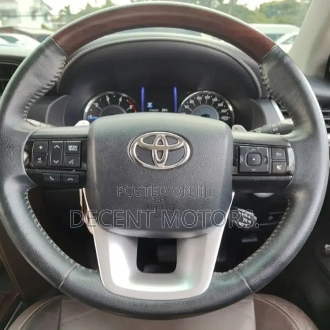 Toyota Fortuner 2.4 D AWD 2020 White