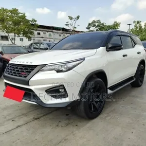 Toyota Fortuner 2.4 D AWD 2020 White