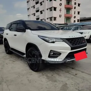 Toyota Fortuner 2.4 D AWD 2020 White