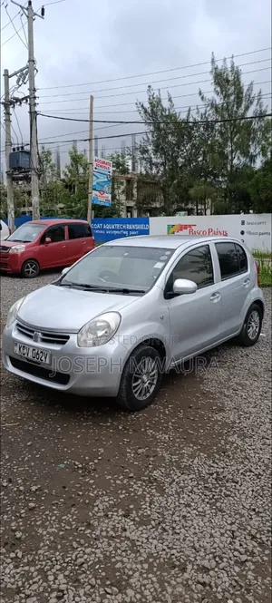Toyota Passo 2012 Silver