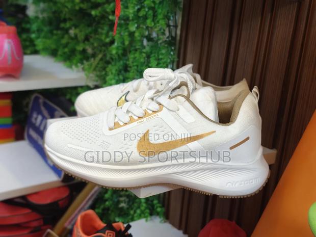 Nike Zoom White Size 38 - main view
