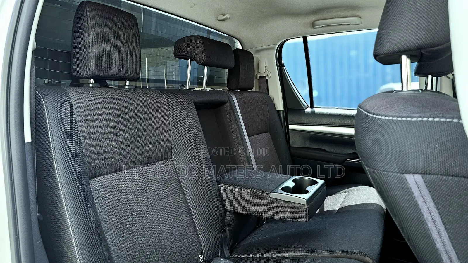 Toyota Hilux SR5 4x4 2017 White