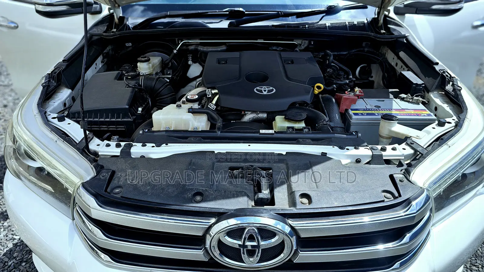 Toyota Hilux SR5 4x4 2017 White