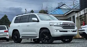 Toyota Land Cruiser 4.5 V8 TD 2018 White