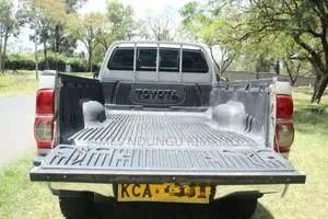 Toyota Hilux 2014 Beige