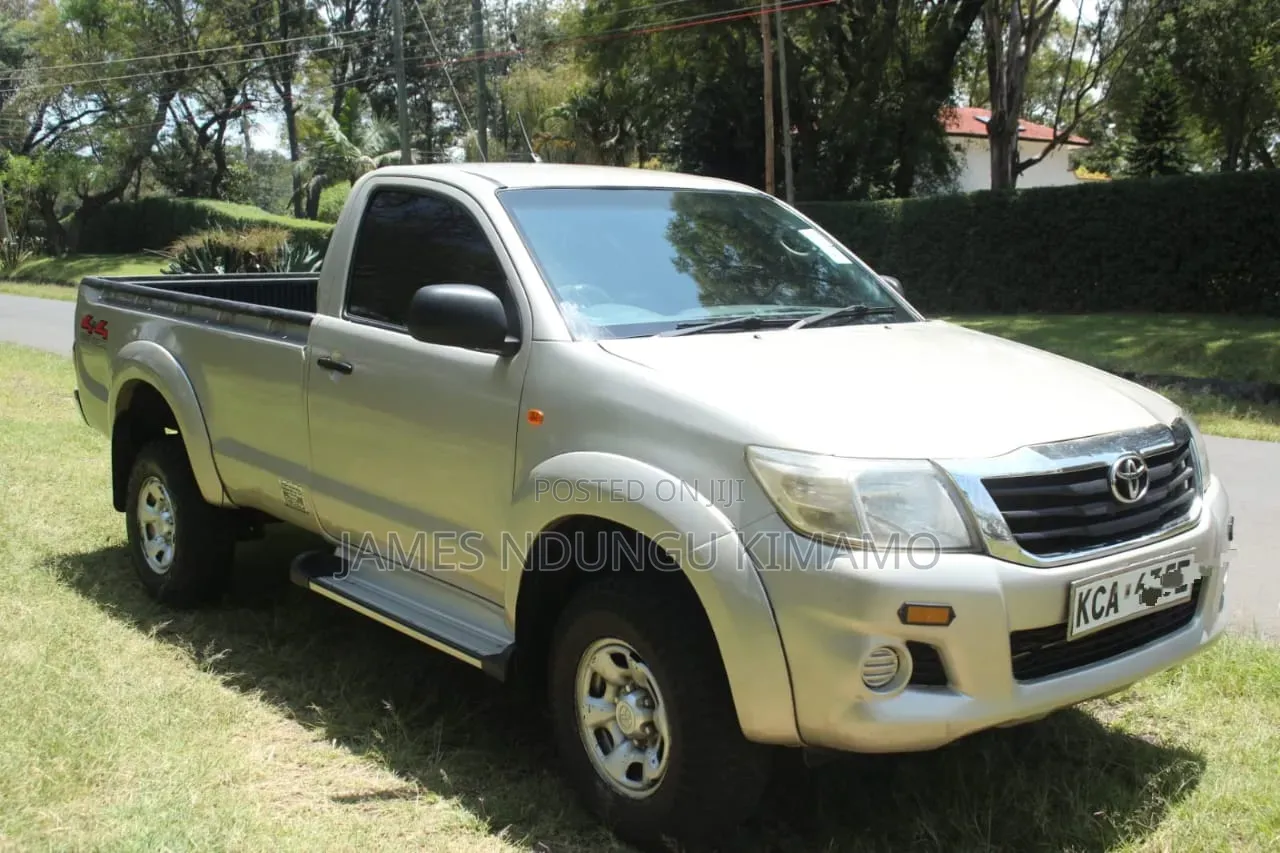 Toyota Hilux 2014 Beige