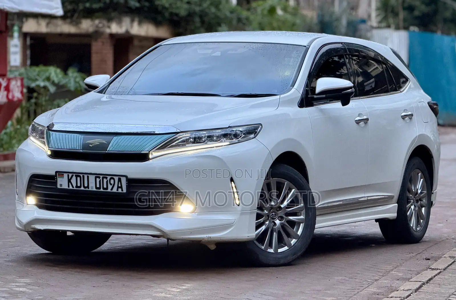 Toyota Harrier 2.0 2018 White