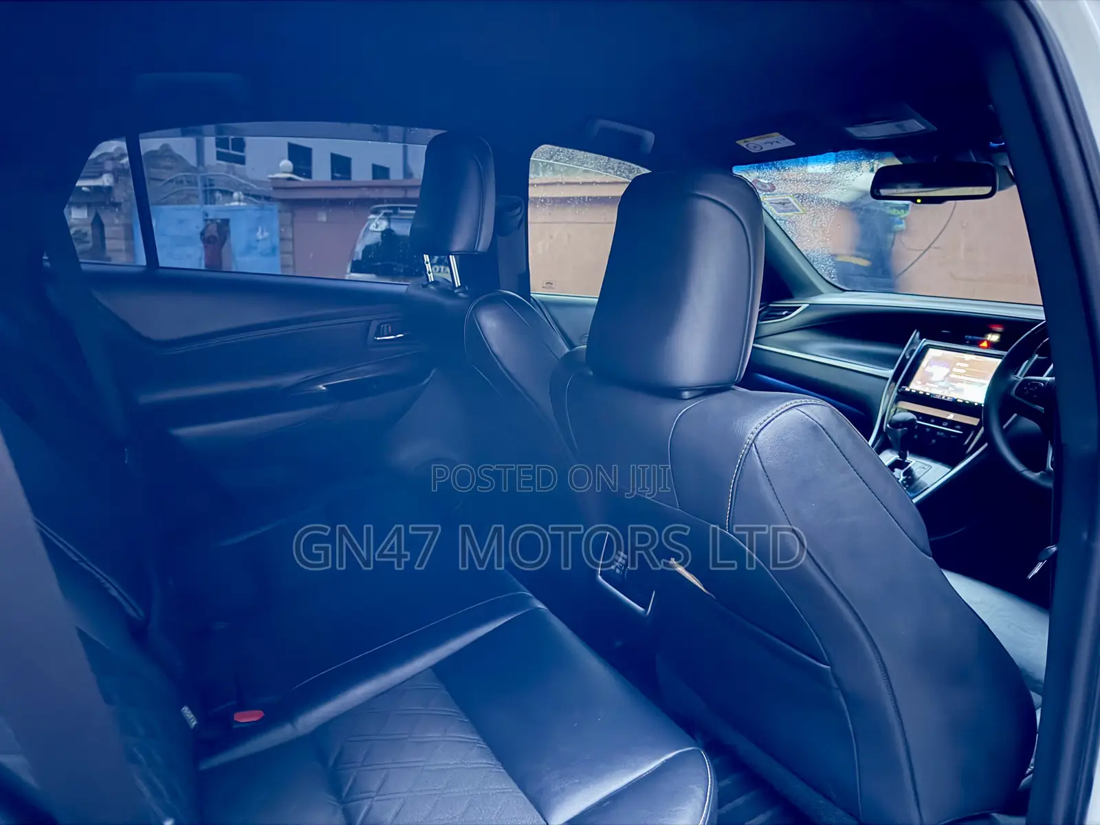Toyota Harrier 2.0 2018 White